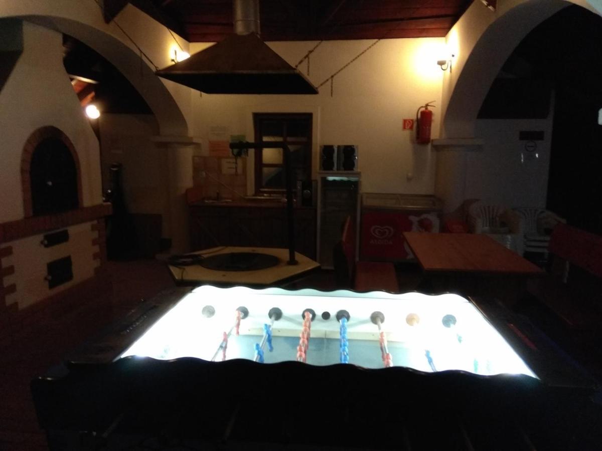 Nadas Panzio Tiszafüred Buitenkant foto